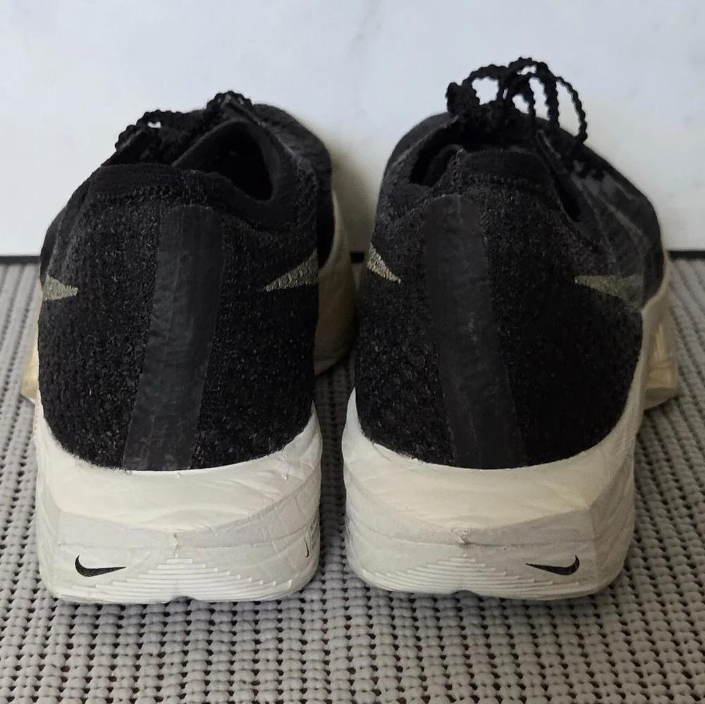 Nike Womens Vapor Fly 3 Road Racing Sneakers Shoes Black Gold 7 (DV4130-002)